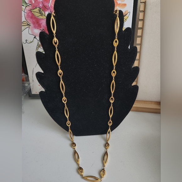 💰 SOLD 💰 GIVENCHY G Logo Long Gold Plated Necklace - Picture 3 of 4